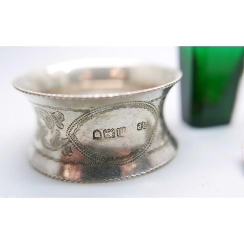 944 - A silver boxed napkin ring, 25g, a green glass scent bottle with inner stopper and Stanhope Lennoxto... 