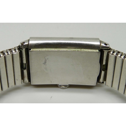 981 - A gentleman's 1930s stainless steel Omega tank wristwatch, 22mm case