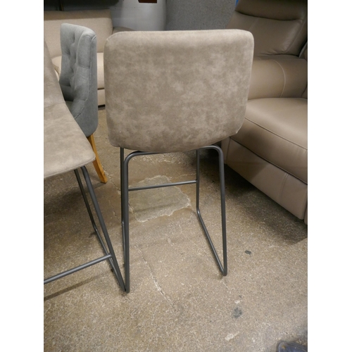 1390 - A pair of light grey Hanna barstools