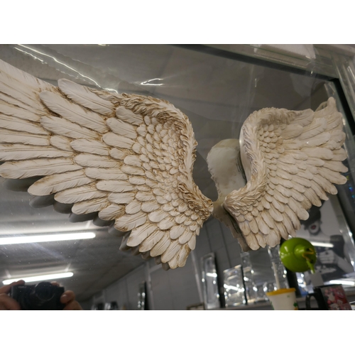 1468 - An angel wings mirror, 90 x 60cm