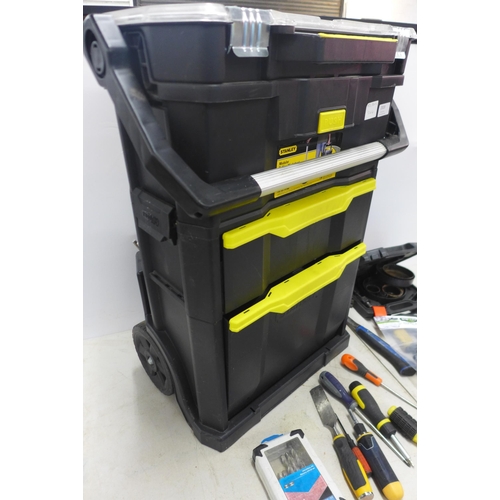 2020 - A Stanley Fatmax modular rolling workshop tool box trolley and assorted tools including screwdrivers... 