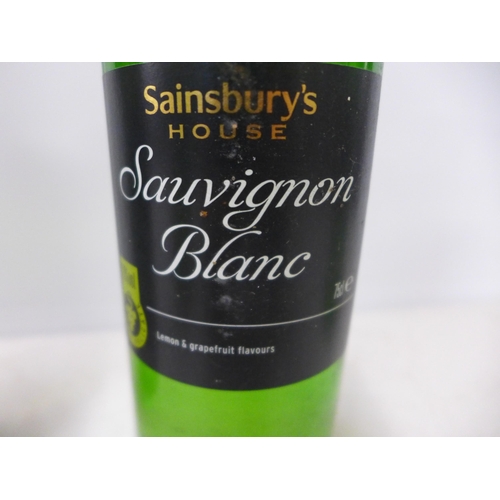 2070 - Five bottles of assorted white wine including Sainsburys House Sauvignon Blanc and dry white wine