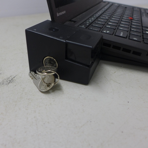 2095 - A lenovo Thinkpad T4405 laptop with lockable dock and power cable - no O/S installed