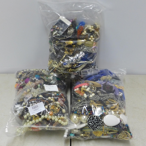 2101 - 3 Bags of costume jewellery