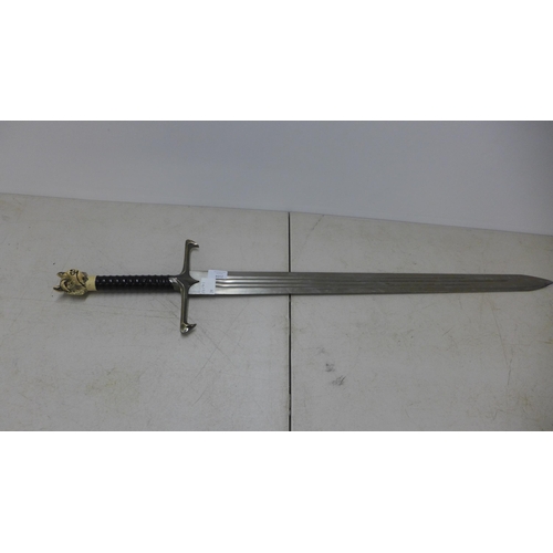 2104 - A replica Long Claw sword of John Snow from Game of Thrones