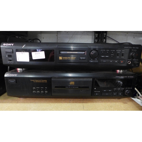 2121 - Sony stereo equipment including a TA-F246E integrated stereo amplifier, two TC-K630ES stereo cassett... 