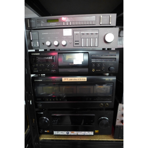 2127 - A quantity of Pioneer stereo equipment including a TAX-905L FM/AM digital synthesized tuner, an SA-5... 