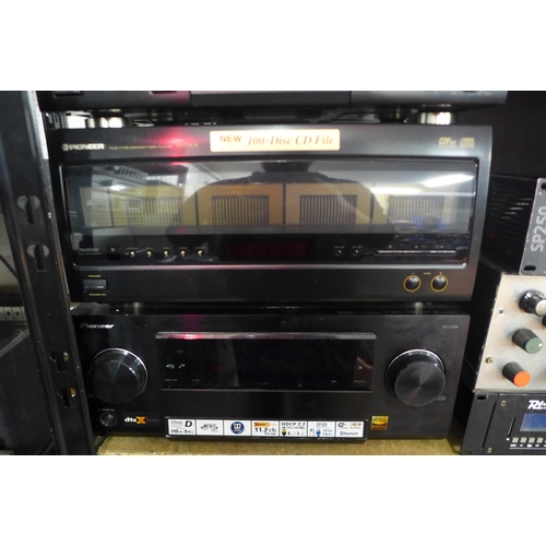 2127 - A quantity of Pioneer stereo equipment including a TAX-905L FM/AM digital synthesized tuner, an SA-5... 