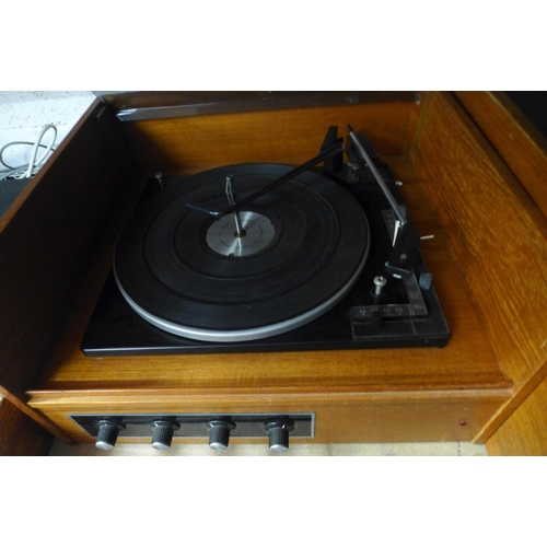 2134 - A vintage Dynatron SRX26 music centre turntable record player and one other vintage turntable record... 