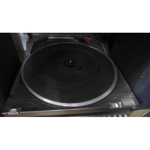 2136 - Panasonic stereo equipment including an SL-N5 DC servo/automatic turntable record player, an SG-14L ... 