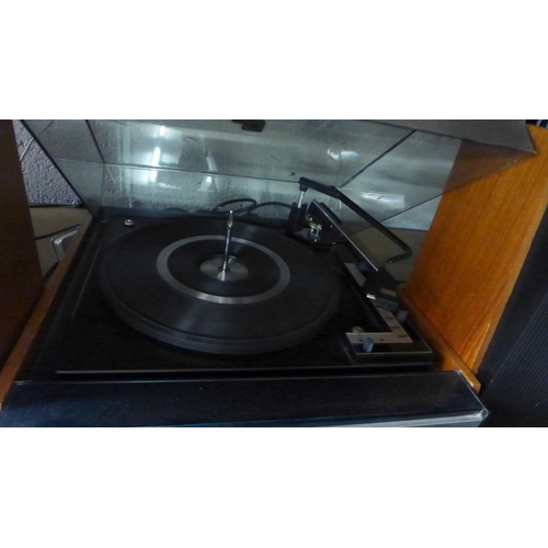 2139 - A Fidelity Solid State Music Master turntable record player and a pair of Fidelity stereo speakers