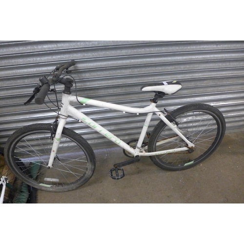 2176 - A Carrera 7005 TSIX aluminium framed MTB, a Maxima Jazz ladies MTB and a Townsend Town and Country r... 