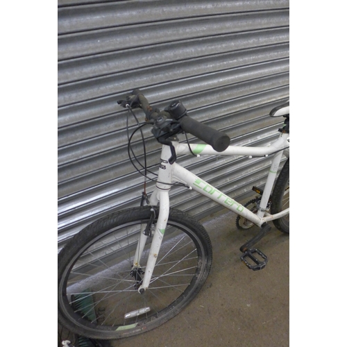 2176 - A Carrera 7005 TSIX aluminium framed MTB, a Maxima Jazz ladies MTB and a Townsend Town and Country r... 