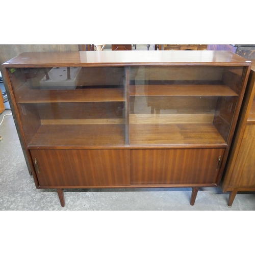 39 - A Beaver & Tapley tola wood bookcase