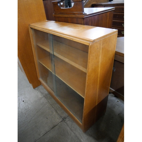 64 - An oak bookcase