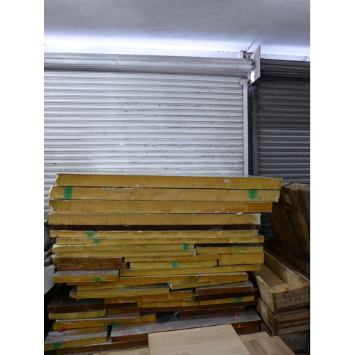 2196 - A large pallet of Kingspan insulation and thermal insulation boards in assorted sizes and thicknesse... 