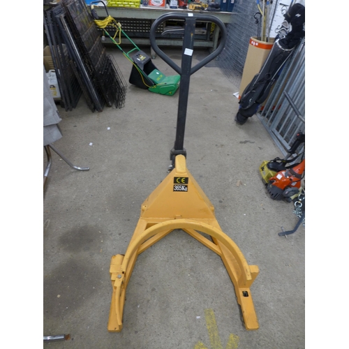 2246 - A set of barrel lifting trolley wheels with a 365kg lifting capacity