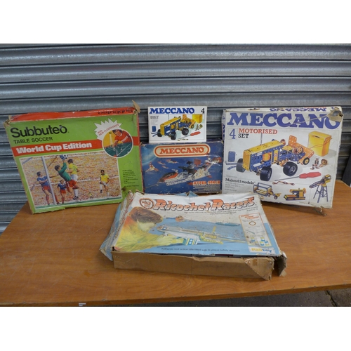 2264 - A collection of vintage toys and games including Meccano Hyper Space, Meccano Motorised Construction... 