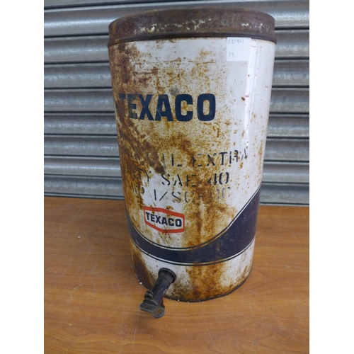 2290 - A vintage Texaco oil drum with tap