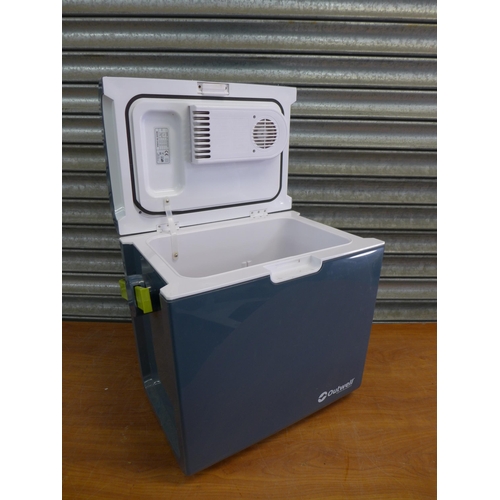 2292 - An Outwell (EC-1225-AC/DC) 24l 12v/230v cool box with power cable and ice block and 12v cable