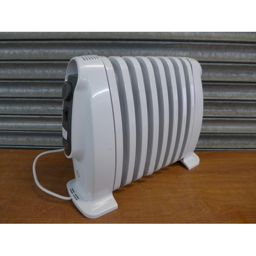 2294 - 4 Heaters including Delonghi 800w oil filled radiator and 3 fan heaters