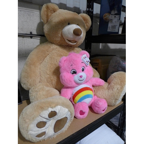 3026 - Care Bear & Hugfun Plush Bear *Item is subject to VAT(319-86,92)