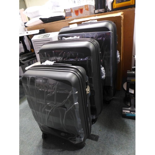 3050 - American Tourister Bon Air 3Pc Black Luggage Set, original RRP 120.83 + VAT *Item is subject to VAT(... 