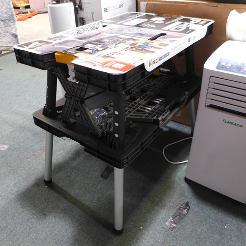 3052 - Keter Folding Worktable *Item is subject to VAT(319-221)