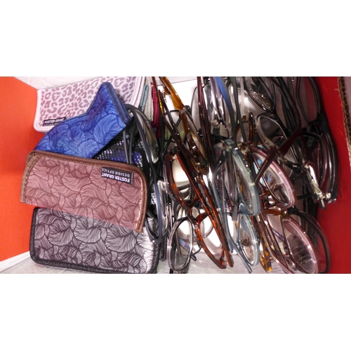 3101 - Assorted FGX Reading Glasses  * This lot is subject to VAT (319-66,-73)