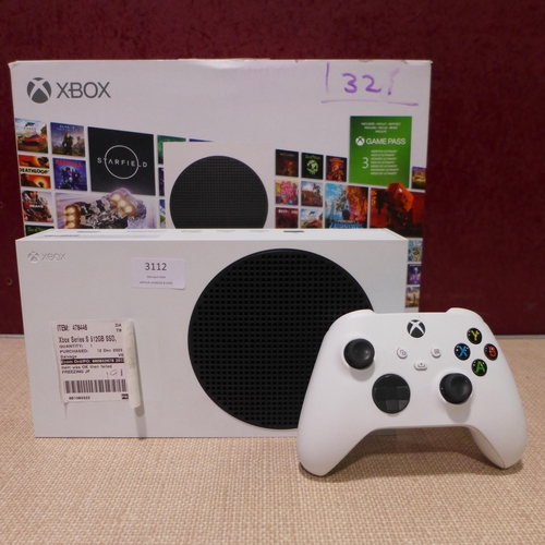 3112 - Xbox Series S White 512GB SSD Starter Bundle  - original RRP £191.66 + VAT (321-79) *This lot is sub... 