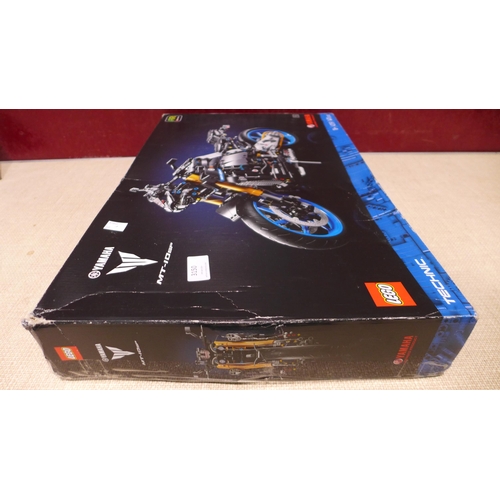 3150 - Lego Technic Yamaha MT-10SP Bike (incomplete) original RRP £119.99 + VAT*Item is subject to VAT(319-... 