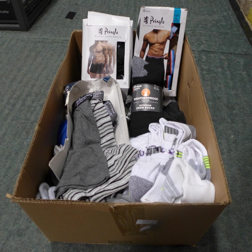 3211 - Assorted men's socks & underwear, various sizes/styles, etc. *This lot is subject to VAT