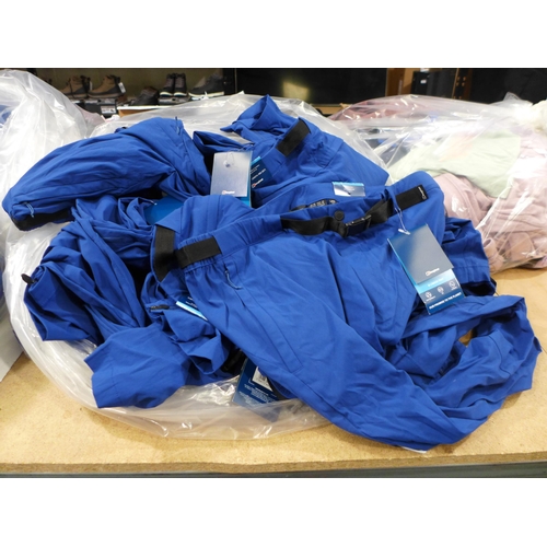 3252 - Quantity of men's Blue Berghaus Lomaxx pants - Mixes sizes. *This lot is subject to VAT