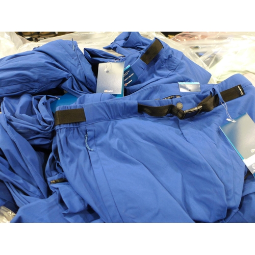 3252 - Quantity of men's Blue Berghaus Lomaxx pants - Mixes sizes. *This lot is subject to VAT