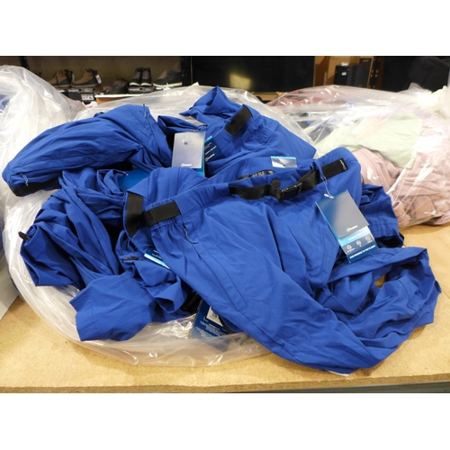 Quantity of men's Blue Berghaus Lomaxx pants - Mixes sizes. *This lot is subject to VAT