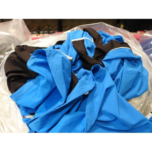 3257 - Quantity of men's blue and black Callaway zip up tops - Mixed sizes. *This lot is subject to VAT