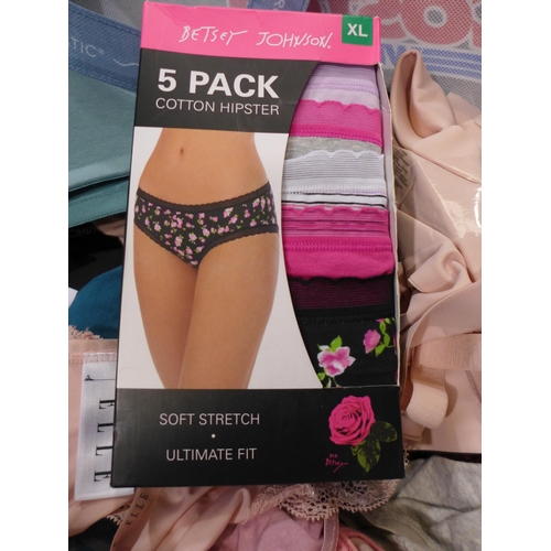 3264 - Assorted ladies underwear inc, Betsey Johnson briefs, Elle and DKNY - various sizes/styles etc. *Thi... 