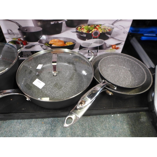 3304 - The Rock Zero Cookware, original RRP £99.99 + VAT   *Item is subject to VAT(319-417)