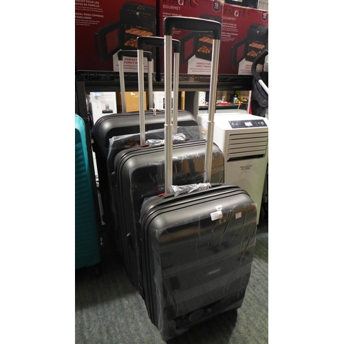 3391 - At Bon Air 3Pc Black Luggage Set, original RRP £120.83 + VAT *Item is subject to VAT(319-492)