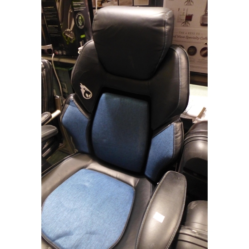 3394 - 3D Insight Gaming Chair, original RRP £134.99 + VAT   *Item is subject to VAT(319-409)