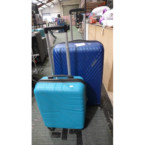 3403 - 2x American Tourister Mixed Sized Luggage Cases - Damaged *Item is subject to VAT(319-128,171)