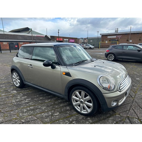 2391 - Mini Cooper EURO4 2007 with a manual gearbox HJ07 MKX 1598cc MOT 20.07.24 - 101139 recorded miles - ... 