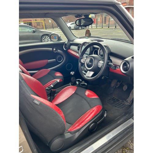 2391 - Mini Cooper EURO4 2007 with a manual gearbox HJ07 MKX 1598cc MOT 20.07.24 - 101139 recorded miles - ... 