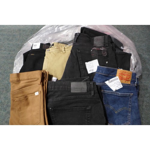 3172 - Assortment of men's jeans and trousers incl; Orvis & Replay, mixed sizes, colours, etc.*This lot is ... 