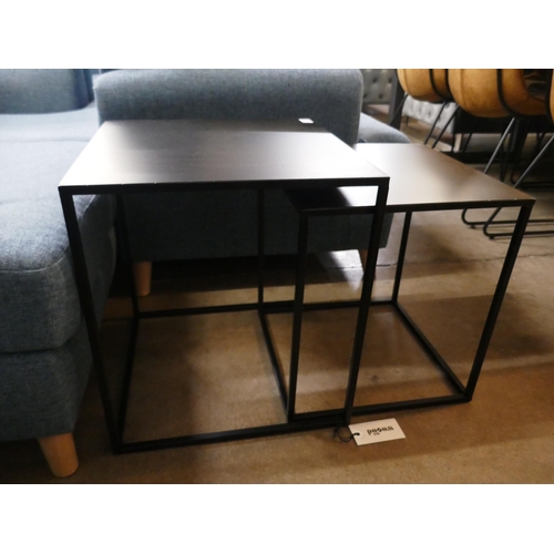 1348 - A black metal nest of two tables