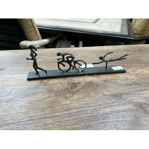 1444 - A metal Triathlon sculpture W31cm (863513)