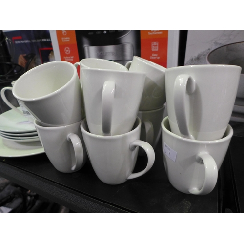 3236 - Quantity of Glass & Ceramic - Mugs & Plates   *Item is subject to VAT(319-369)