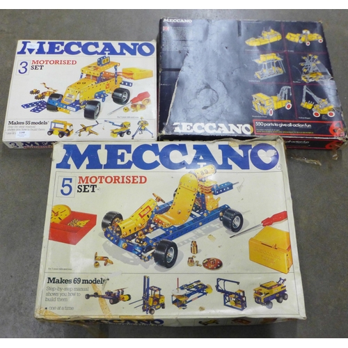 1148 - Three boxes sets of Meccano, a/f and a collection of loose Meccano and instruction booklets **PLEASE... 