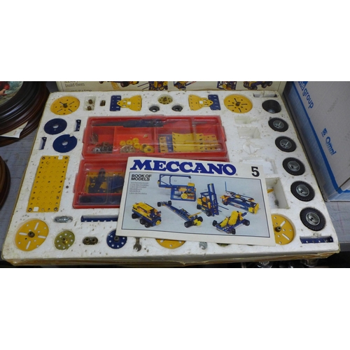 1148 - Three boxes sets of Meccano, a/f and a collection of loose Meccano and instruction booklets **PLEASE... 