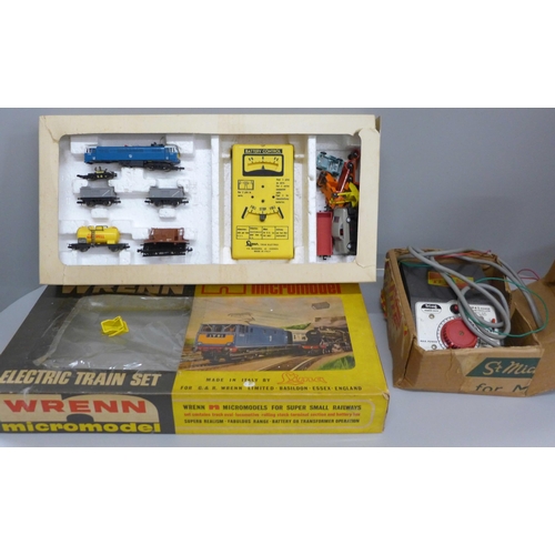 692 - A Wrenn Lima micromodel train set with Tri-ang power unit